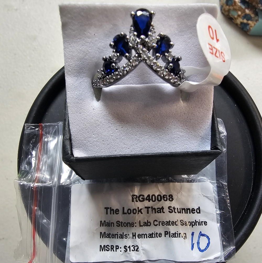 Bonb Party - The Look That Stunned Sapphire Ring
